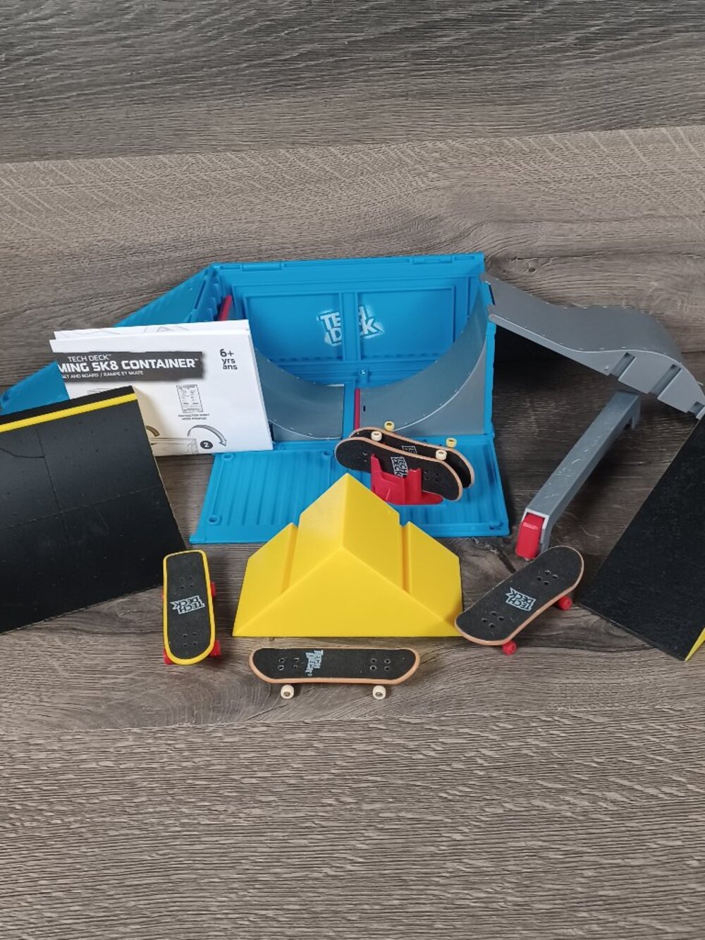 Tech Deck Lot With Transforming SK8 Container Ramps and 5 Skateboards